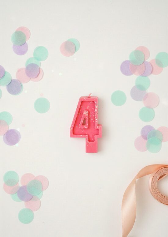 Beeswax number Candle "4" for cakes and cupcakes