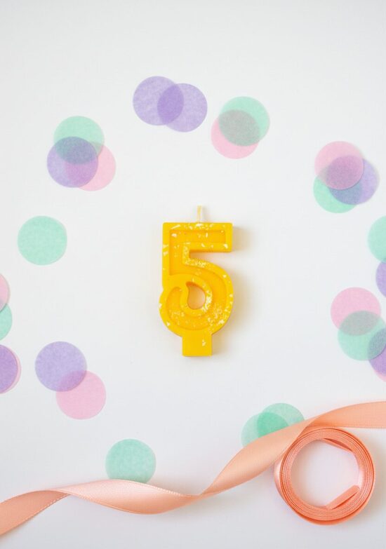 Beeswax number Candle "5" for cakes and cupcakes