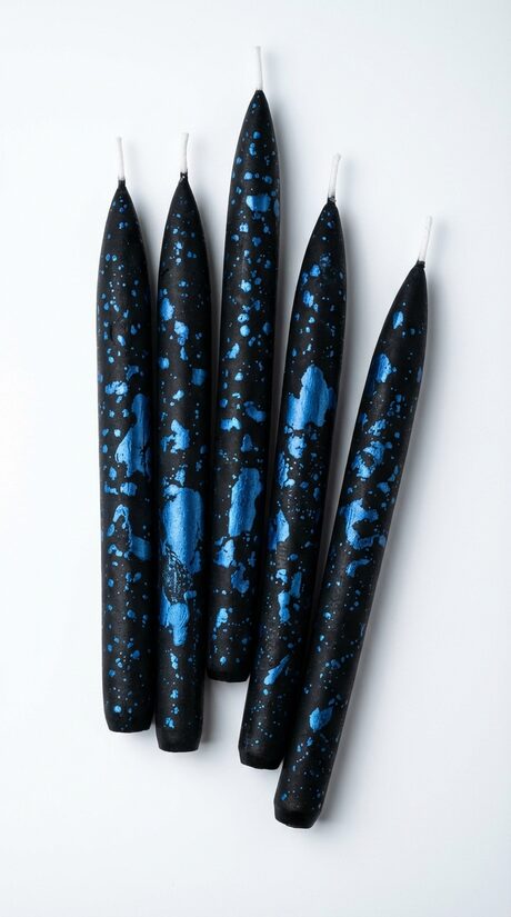 Melnās bišu vaska sveces kūkām un tortēm ar zilo foliju, 8cm 