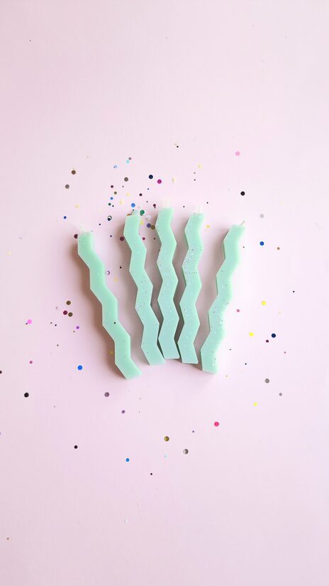 Birthday candles Zig Zag for cakes and cupcakes, 10cm 